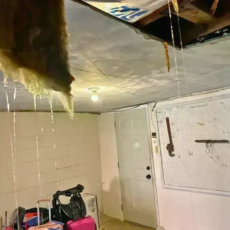 Before and after water damage restoration in Chicago Heights, IL